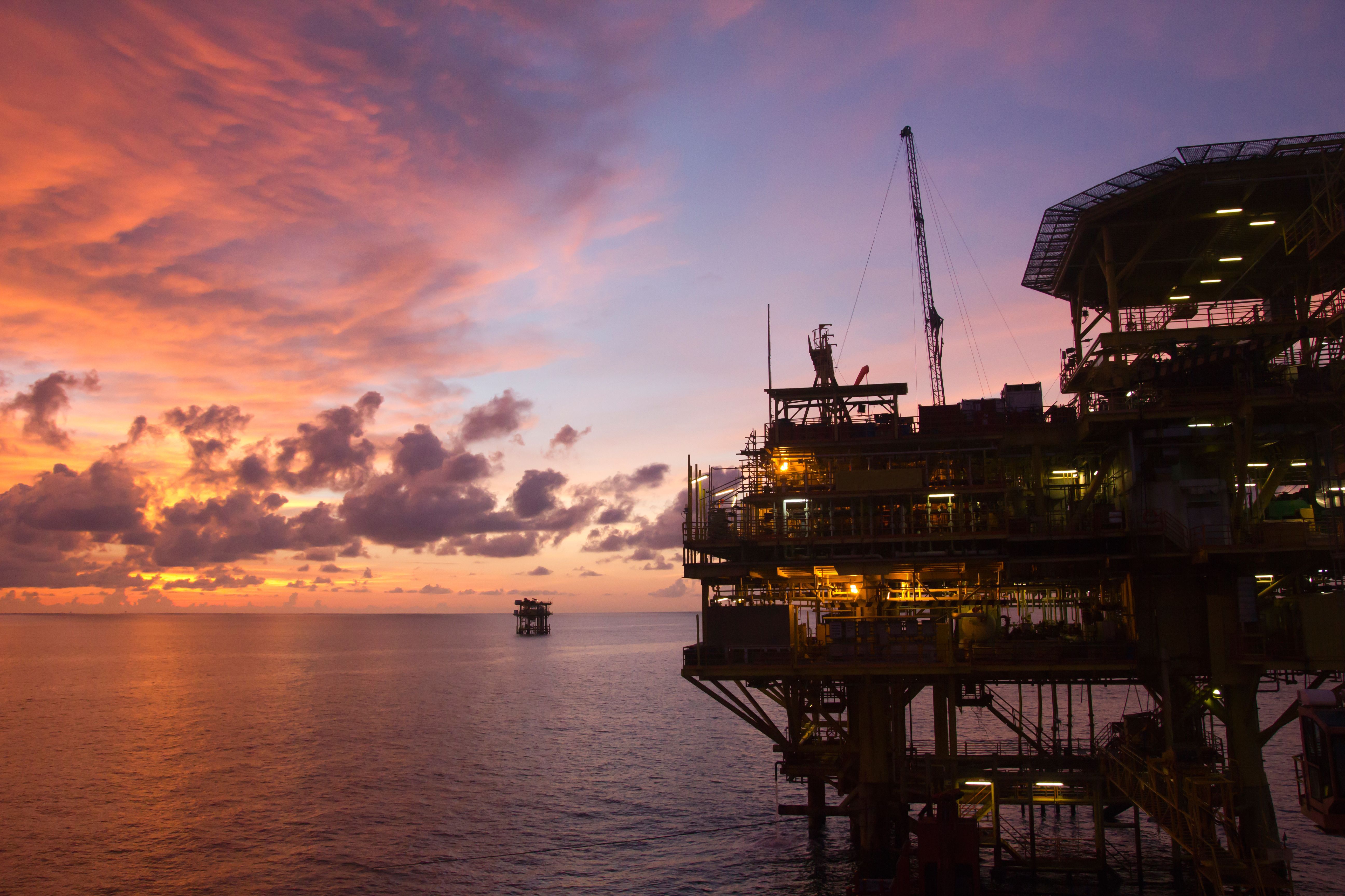 Soluções inteligentes de ponto a ponto para Petróleo e Gás